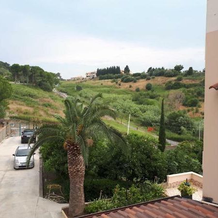 B&B La Collina Dei Poeti Catanzaro Bagian luar foto